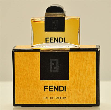profumo ispirato a fendi